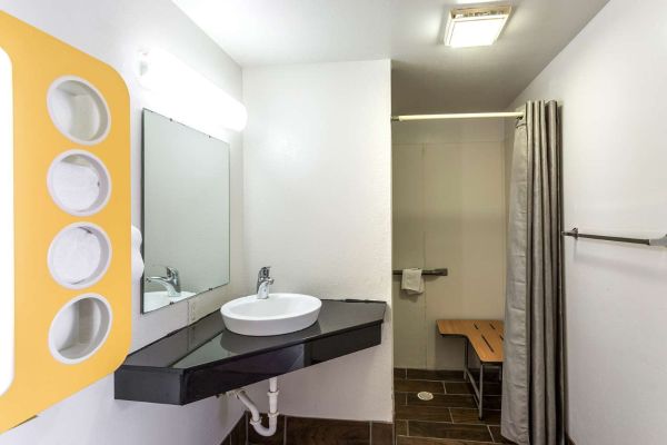 MOTEL 6 EVANSVILLE (Indiana)